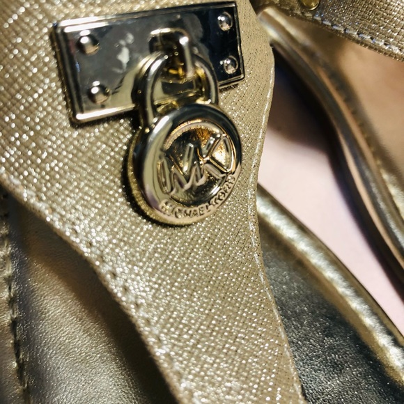 Girls size 2 Michael Kors gold sandals - Picture 3 of 9